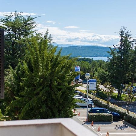 Apartments Vlatko Krk Town Exterior photo